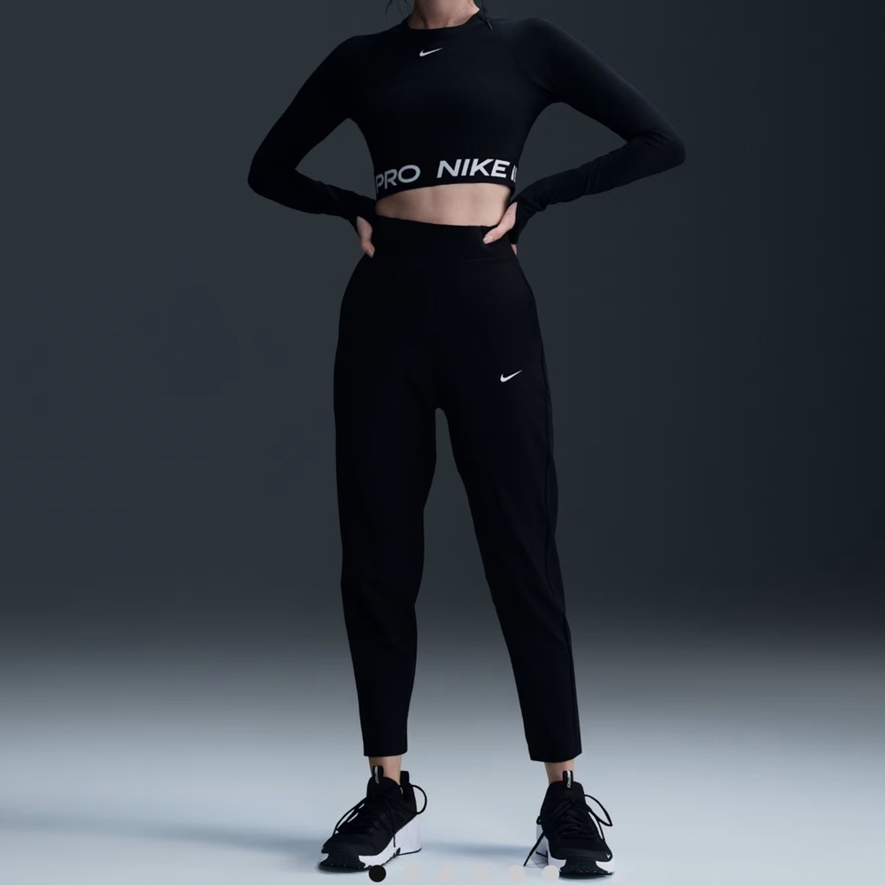 Nike Dri-FIT Bliss Victory Women's Mid-Rise Training Trousers